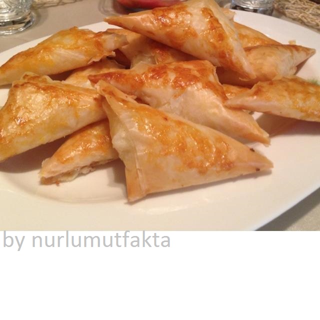 BAKLAVALIK YUFKADAN PEYNİRLİ MUSKA BÖREĞİ Nurlumutfakta